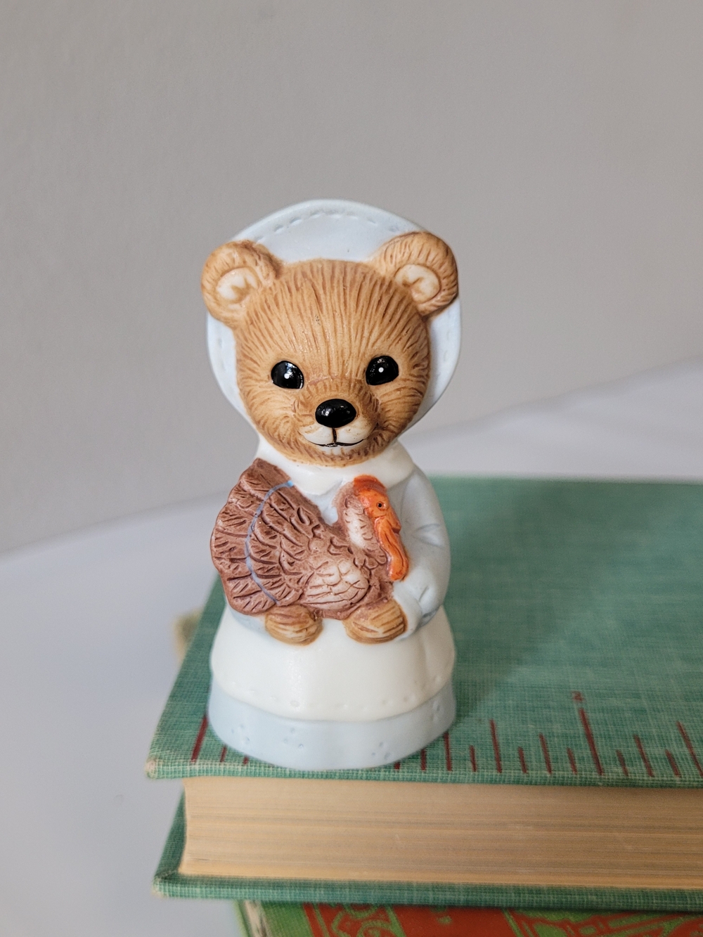 Homco Pilgrim Girl Bear Figurine with Thanksgiving Turkey